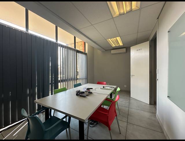 219M² OFFICE FOR SALE IN SANDOWN